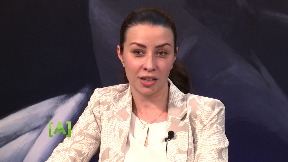 Ne može na dve stolice